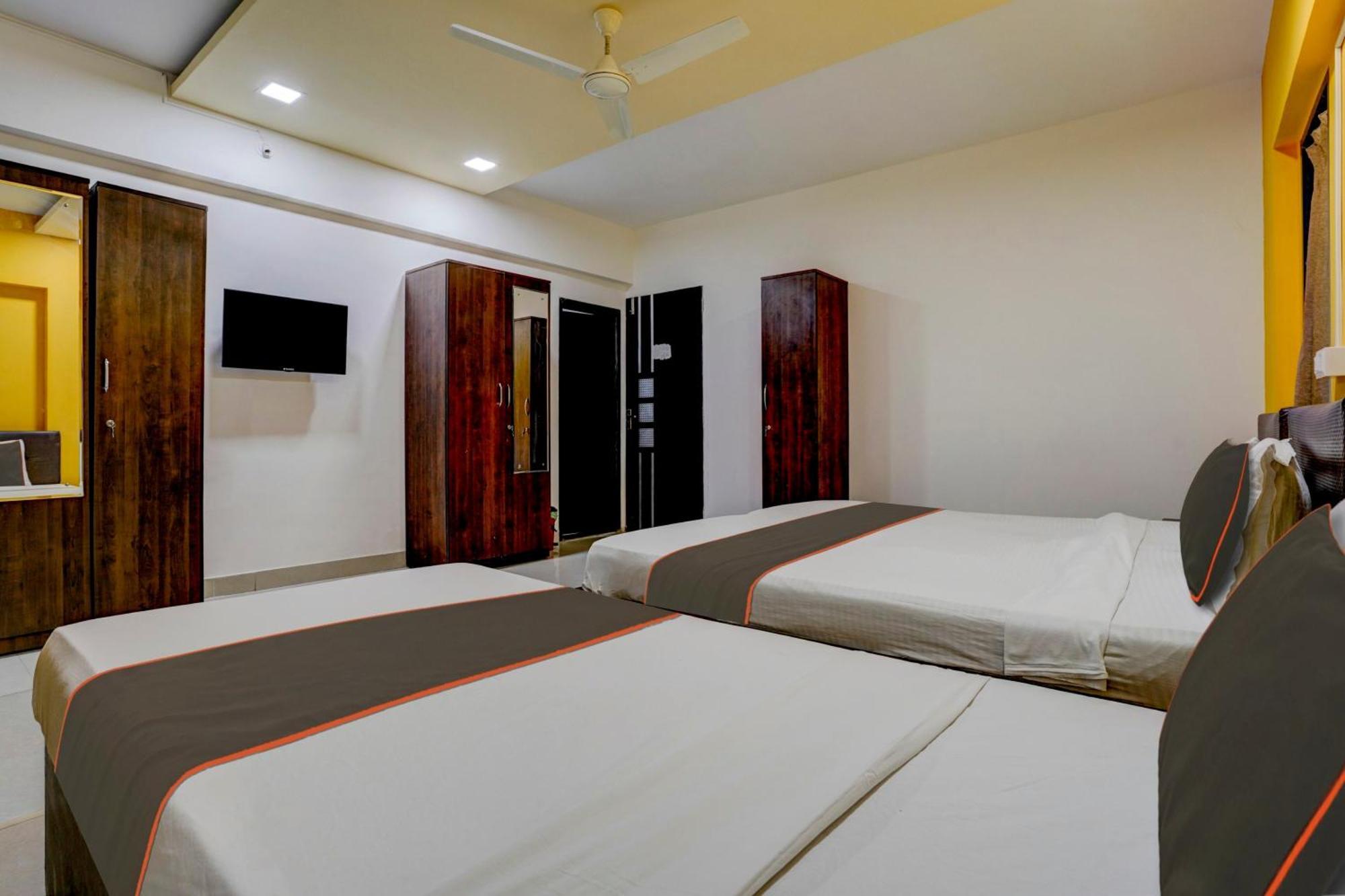 Rio Corporate House Hotel Mumbai Bagian luar foto